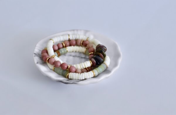 bracelets rhodonite, tourmaline et amazonite