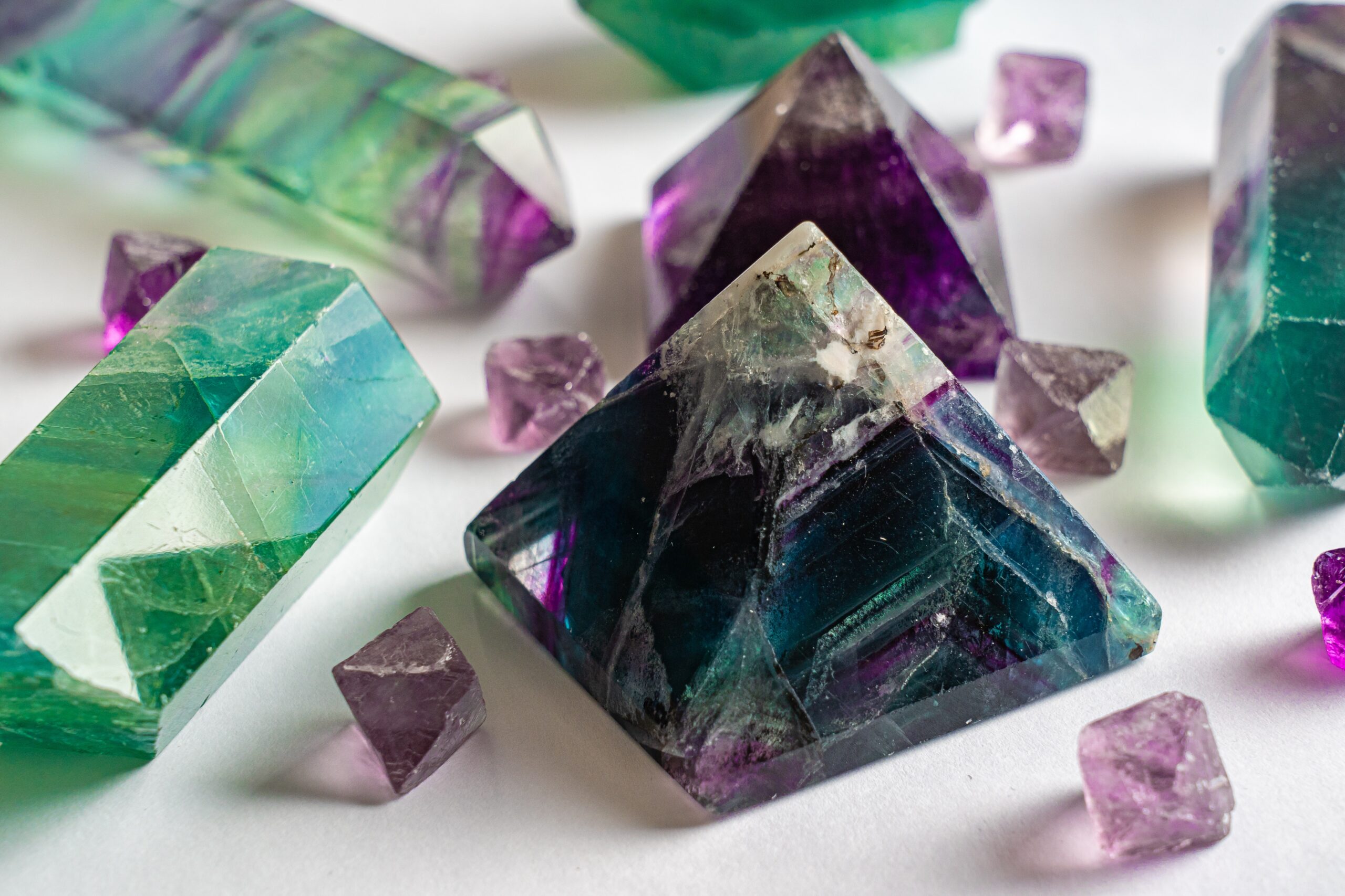 pointes forme pyramide en fluorite